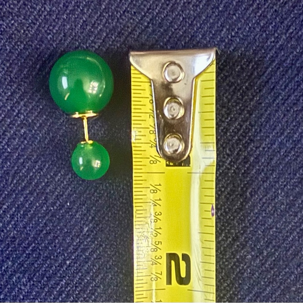 EUC Elegant Jade Stud Earrings - Picture 3 of 4